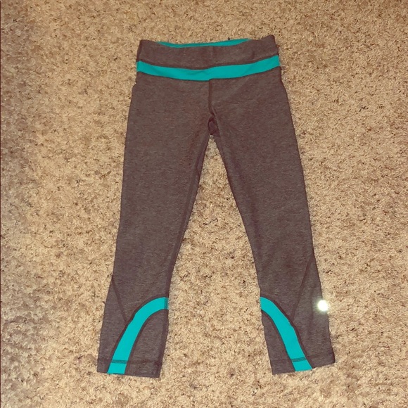 lululemon athletica Pants - 🍋Size 4 Lululemon Capri Leggings🍋